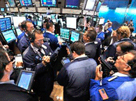 Трейдеры на Нью-Йоркской фондовой бирже. Фото ©AFP