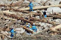 Последствия тайфуна "Талас". Фото ©AFP
