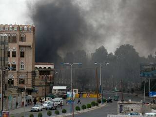 Лагерь оппозиции в столице Йемена обстреляли ракетами