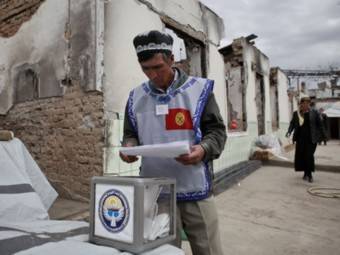 На выборах президента Киргизии зарегистрированы 20 кандидатов