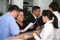 В Казахстане самым вежливым работникам ЦОНов заплатят 90 тысяч тенге 