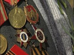 Полицейские Карагандинской области вернули ветерану украденные боевые награды