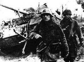  	Солдаты дивизии "Герман Геринг" в Италии. Фото с сайта flamesofwar.com