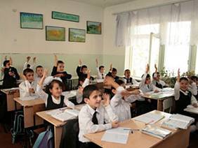 В школах Таджикистане вновь отменили осенние каникулы