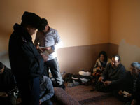 За два дня ОПМ "Мигрант" североказахстанские полицейские выявили около 100 нарушений миграционного законодательства