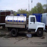 Казахстан разрешил экспорт молока пяти компаниям Кыргызстана
