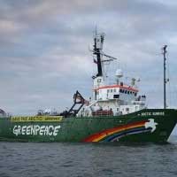 Активистам Greenpeace предъявлено обвинение в пиратстве