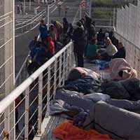 Сирийские беженцы оккупировали французский порт Кале