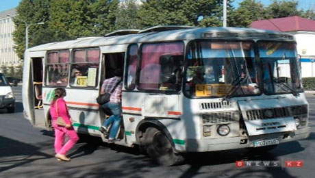 В Уральске перевозчики будут добиваться повышения тарифа на проезд через суд